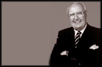 Sir Freddie Laker 1924-2006 W200
