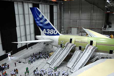 A380 evacuation trial aft W445