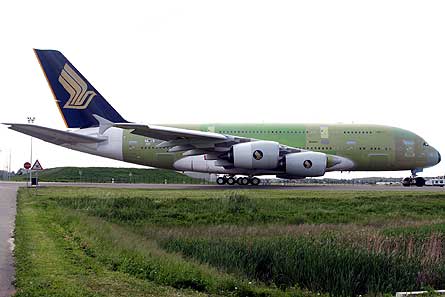 Airbus A380 msn003 TLS 27APR06l W445
