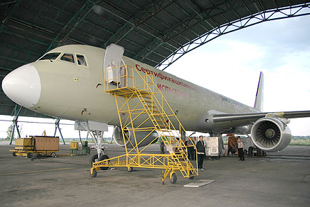 Tu-204 Cargo in Aviastar Hangar W445
