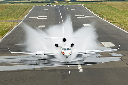 Dassault 7X contam runway test 03