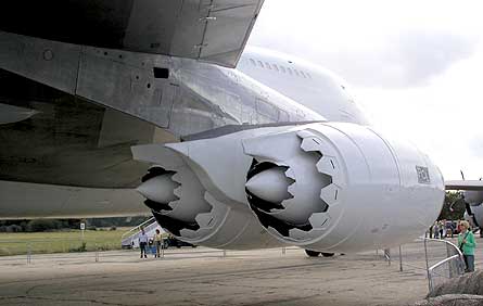 Boeing Bond 747-XXX 05