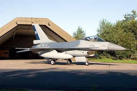 Chile F-16 Am ex-Netherlands 01