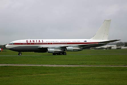Qantas 707-100