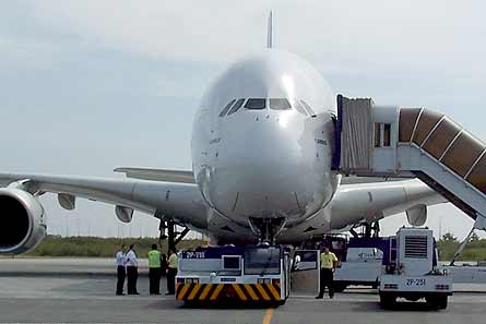 A380 BKK airbridge