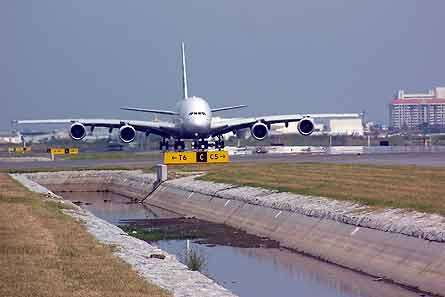 A380 BKK runway C5
