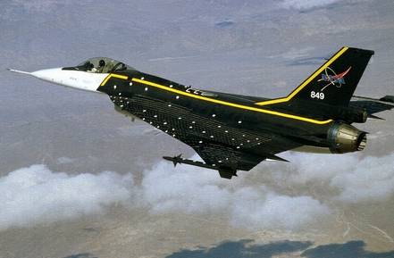 F-16XL 