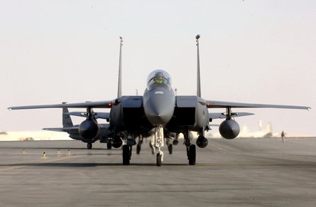 F-15Es taxiing