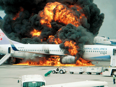 China Airlines 737-800 fire