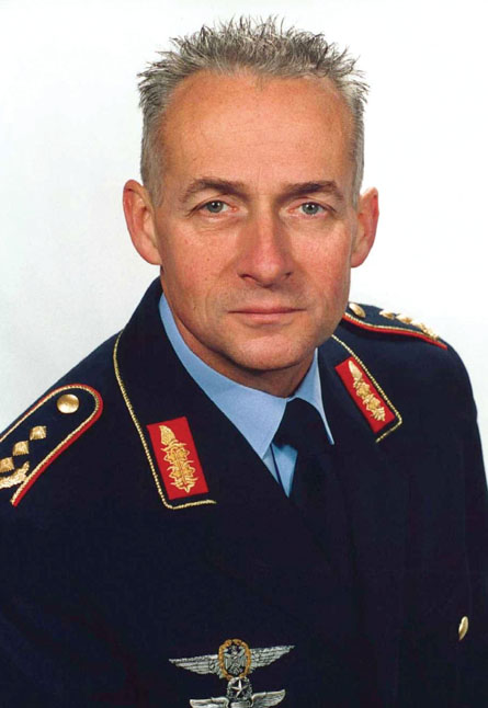 Lt Gen Klaus-Peter Stieglitz