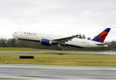 Delta-Boeing-777.