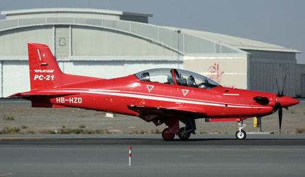 PC-21 Dubai air show - Goose AirSpace