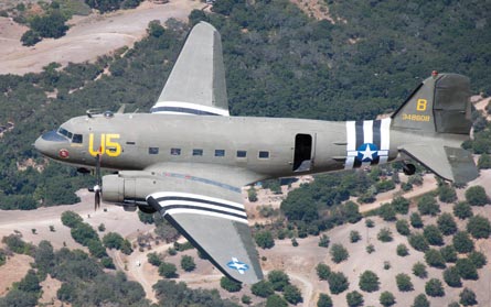 DC-3, ©W C Engle