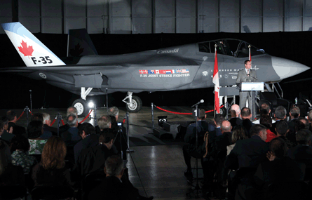 Canadian F-35 JSF signing