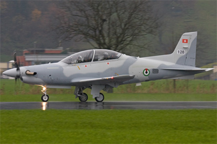 UAE PC-21 lands - Pilatus