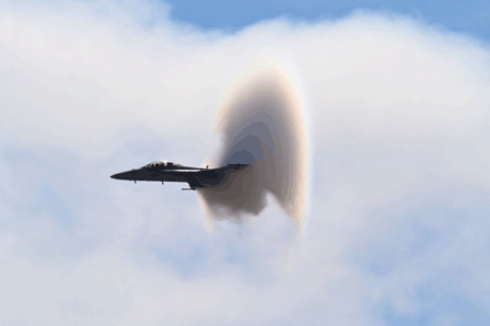 RAAF F/A-18F Super Hornet goes supersonic