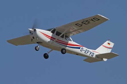 Cessna 172 (c) AirTeamImages