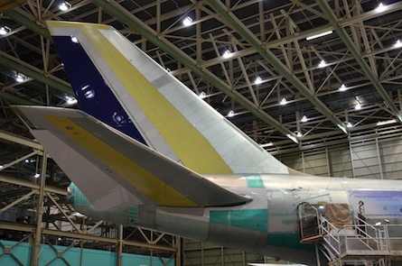 747-8 empennage