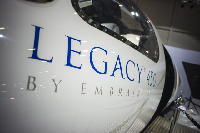 Embraer Legacy 450 mock up