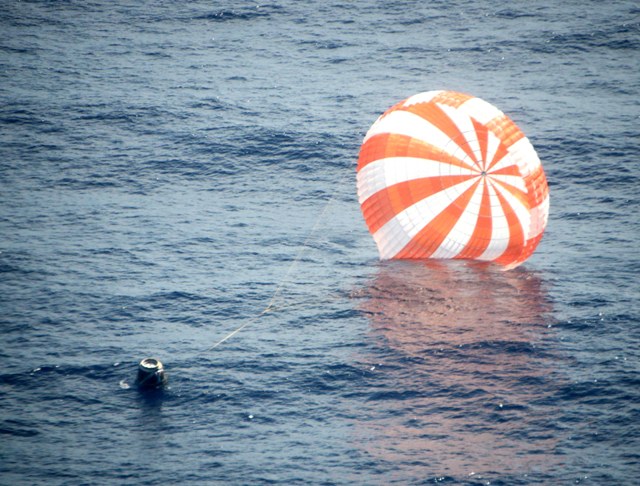 SpaceX Dragon recovery
