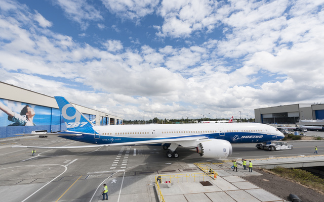 Boeing 787-9 rollout