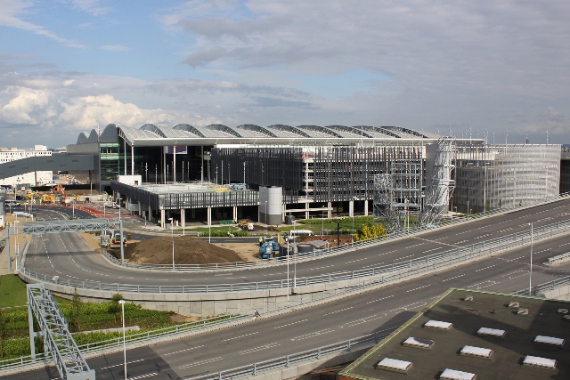 Terminal 2 4