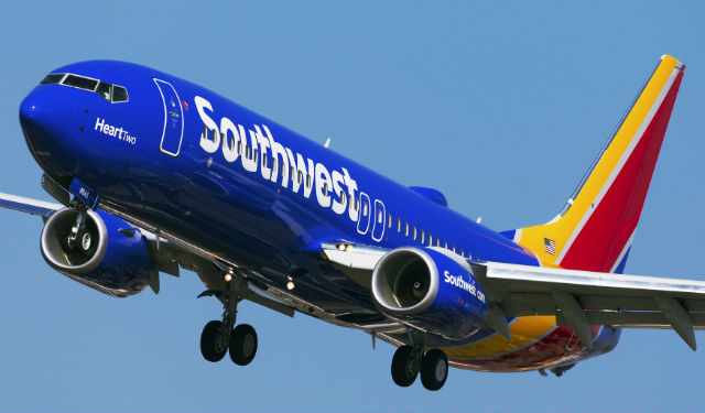 Southwest 737 - AirTeamImages