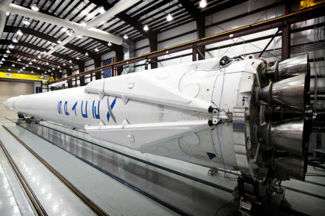 Falcon 9 note landing legs c SPACEX