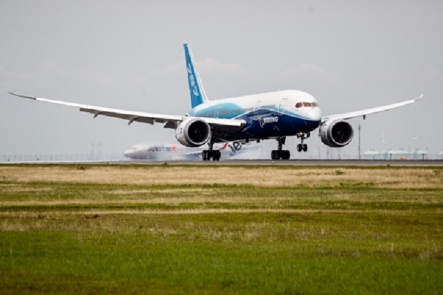 Boeing donates first ever 787 to Nagoya airport (1