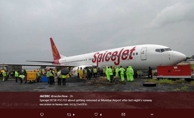 SpiceJet 737 overran runway at Mumbai